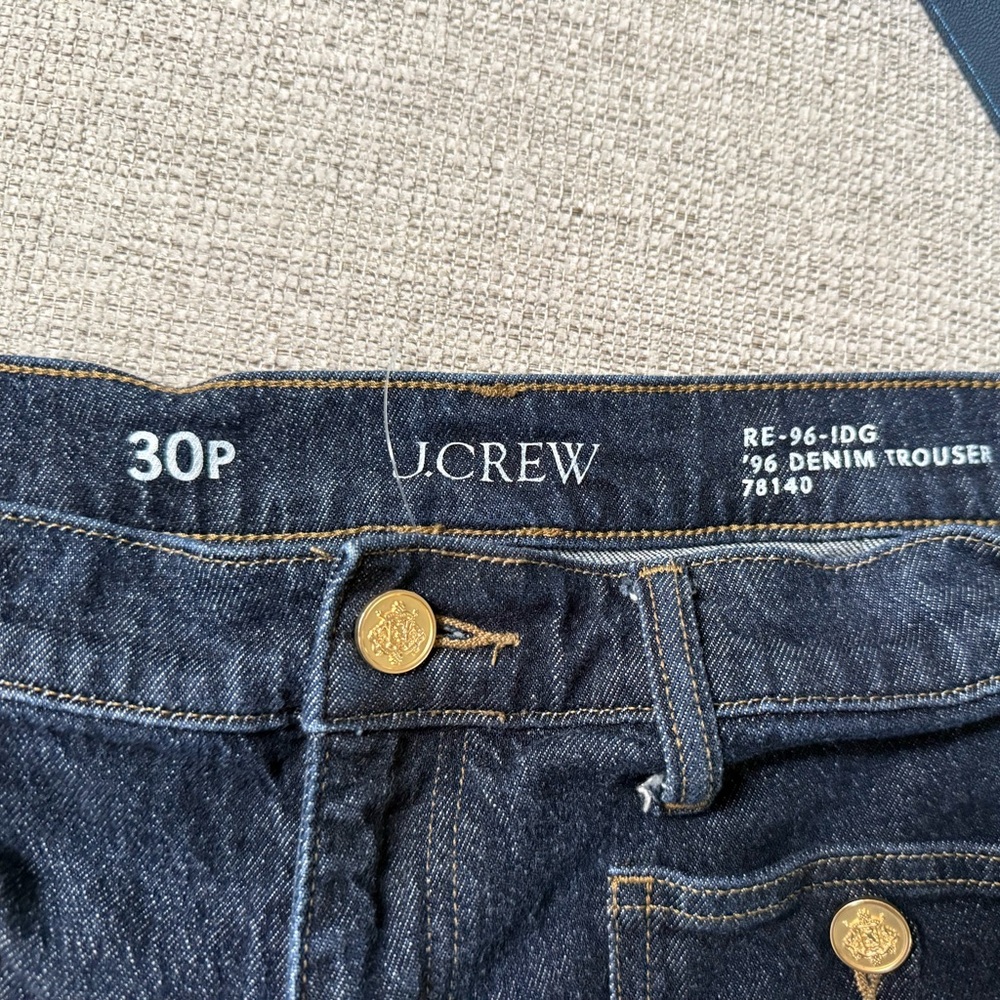 J Crew Dark Rinse Flare Jeans with Patch Pockets, Classy Gold Buttons, Sz 30P - Picture 3 of 6